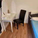 Apartment Hbs, Fewo, Eg, Best- Preis- Leistung, Naehe City, Einzelvermietung Moeglich, 1 Oder 2 Grosse Zimmer, Grosse Kueche, Logga, Bad, Einfach Und Gut