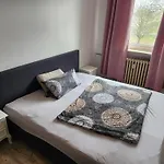 Hbs, Fewo, Eg, Best- Preis- Leistung, Naehe City, Einzelvermietung Moeglich, 1 Oder 2 Grosse Zimmer, Grosse Kueche, Logga, Bad, Einfach Und Gut Apartment *