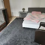 Hbs, Fewo, Eg, Best- Preis- Leistung, Naehe City, Einzelvermietung Moeglich, 1 Oder 2 Grosse Zimmer, Grosse Kueche, Logga, Bad, Einfach Und Gut Apartment Halberstadt