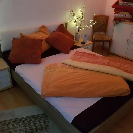 Hbs, Fewo, Eg, Parkplatz, Best- Preis- Leistung, Naehe City, Einzelvermietung Moeglich, 1 Oder 2 Grosse Zimmer, Grosse Kueche, Logga, Bad, Einfach Und Gut Apartment