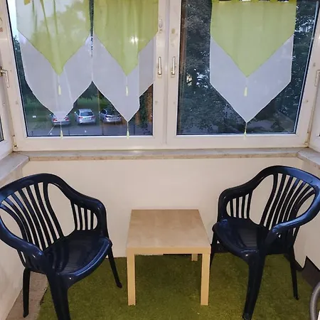 Apartment Hbs, Fewo, Eg, Parkplatz, Best- Preis- Leistung, Naehe City, Einzelvermietung Moeglich, 1 Oder 2 Grosse Zimmer, Grosse Kueche, Logga, Bad, Einfach Und Gut *