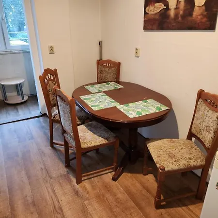 Hbs, Fewo, Eg, Parkplatz, Best- Preis- Leistung, Naehe City, Einzelvermietung Moeglich, 1 Oder 2 Grosse Zimmer, Grosse Kueche, Logga, Bad, Einfach Und Gut Apartment *
