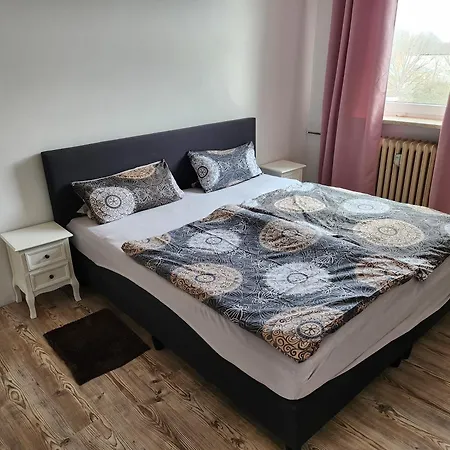 아파트 Hbs, Fewo, Eg, Best- Preis- Leistung, Naehe City, Einzelvermietung Moeglich, 1 Oder 2 Grosse Zimmer, Grosse Kueche, Logga, Bad, Einfach Und Gut 할버슈타트