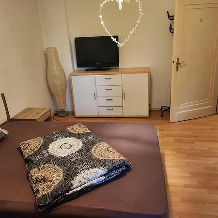 Hbs, Fewo, Eg, Parkplatz, Best- Preis- Leistung, Naehe City, Einzelvermietung Moeglich, 1 Oder 2 Grosse Zimmer, Grosse Kueche, Logga, Bad, Einfach Und Gut *