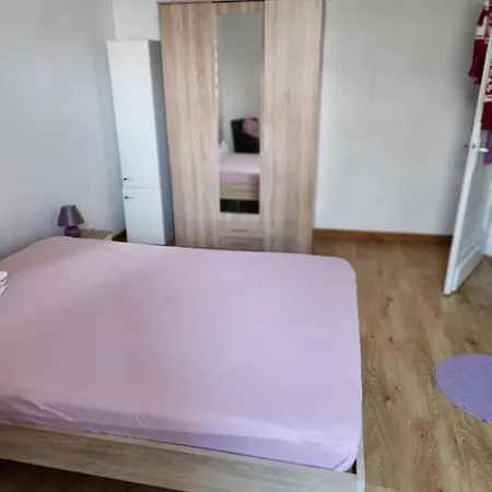 Apartment Hbs, Fewo, Eg, Parkplatz, Best- Preis- Leistung, Naehe City, Einzelvermietung Moeglich, 1 Oder 2 Grosse Zimmer, Grosse Kueche, Logga, Bad, Einfach Und Gut *