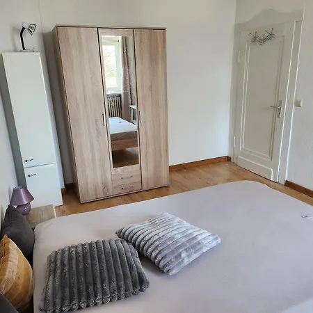 Hbs, Fewo, Eg, Parkplatz, Best- Preis- Leistung, Naehe City, Einzelvermietung Moeglich, 1 Oder 2 Grosse Zimmer, Grosse Kueche, Logga, Bad, Einfach Und Gut Halberstadt