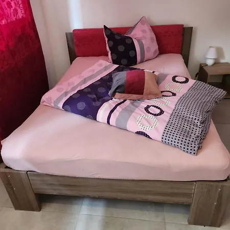 Hbs, Fewo, Eg, Parkplatz, Best- Preis- Leistung, Naehe City, Einzelvermietung Moeglich, 1 Oder 2 Grosse Zimmer, Grosse Kueche, Logga, Bad, Einfach Und Gut Apartment *
