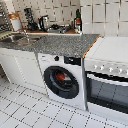 Hbs, Fewo, Eg, Parkplatz, Best- Preis- Leistung, Naehe City, Einzelvermietung Moeglich, 1 Oder 2 Grosse Zimmer, Grosse Kueche, Logga, Bad, Einfach Und Gut Halberstadt