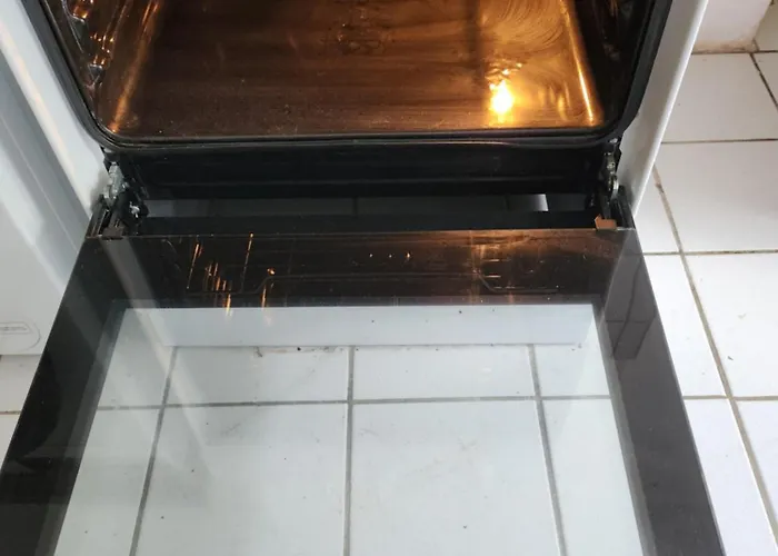 Hbs, Fewo, Eg, Best- Preis- Leistung, Naehe City, Einzelvermietung Moeglich, 1 Oder 2 Grosse Zimmer, Grosse Kueche, Logga, Bad, Einfach Und Gut *