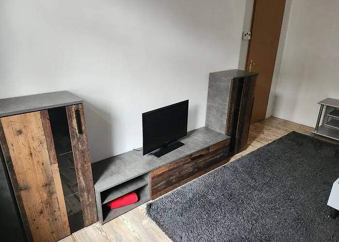 Hbs, Fewo, Eg, Best- Preis- Leistung, Naehe City, Einzelvermietung Moeglich, 1 Oder 2 Grosse Zimmer, Grosse Kueche, Logga, Bad, Einfach Und Gut Apartment