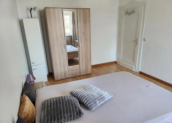 Hbs, Fewo, Eg, Best- Preis- Leistung, Naehe City, Einzelvermietung Moeglich, 1 Oder 2 Grosse Zimmer, Grosse Kueche, Logga, Bad, Einfach Und Gut Halberstadt